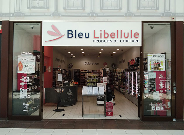 Bleu Libellule Ménétrol, Magasins